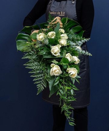 12 roses sympathy bouquet