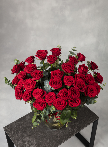 36-red-roses-bouquet