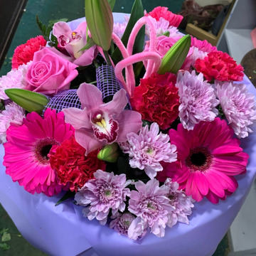 Pink gerbera bouquet