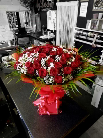 Doble-dozen-roses
