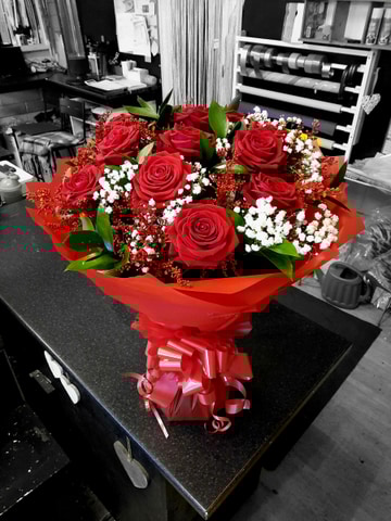 Dozen-roses