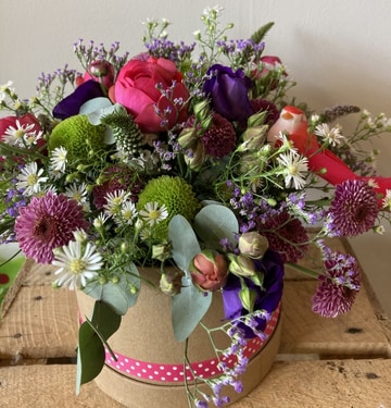 Country hat box