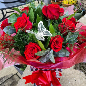 Classic red roses