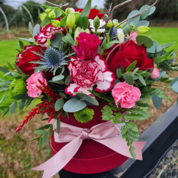 Red rose hatbox