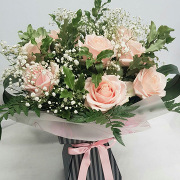 Blush pink roses