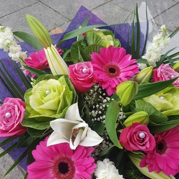 Pearly-hugs-bouquet