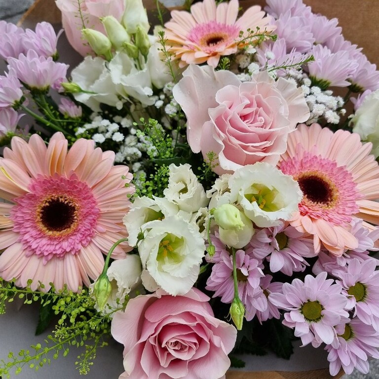 Bloom-with-happiness-bouq