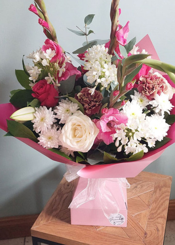 Pink gladioli bouquet