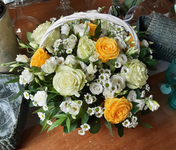Basket-mix-flowers