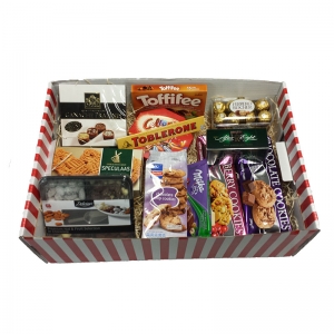 Gift-package-sweet-snacks