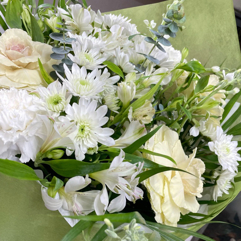 Neutral-florist-choice