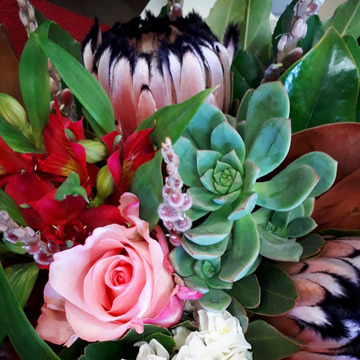 Textured-protea-bouquet