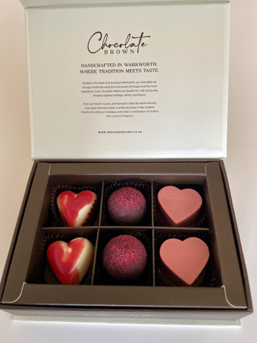 Handmade-chocolates-love