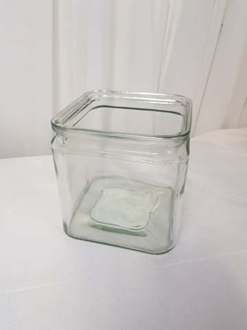 Glass-cube-vase