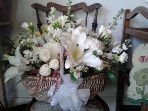 Fresh-floral-baskets