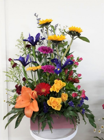 Deluxe-garden-arrangement