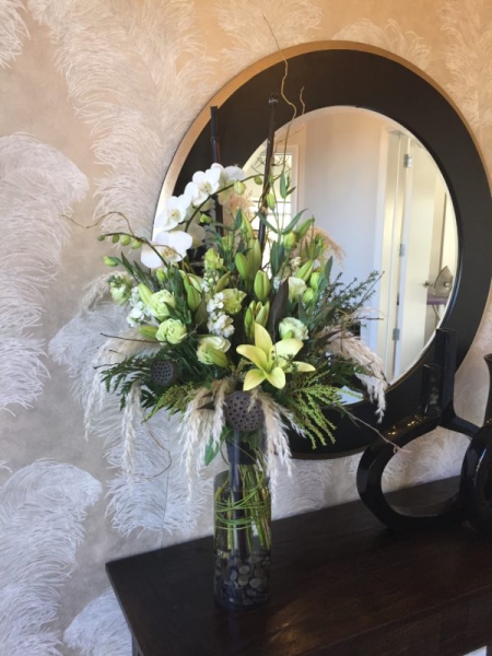 Vase-arrangement