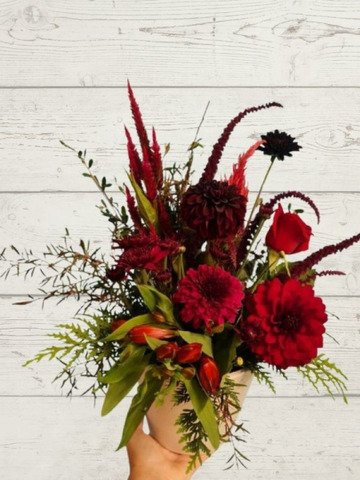Red-floral-arrangement