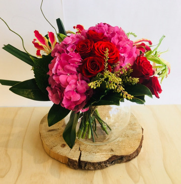 Vase-arrangement