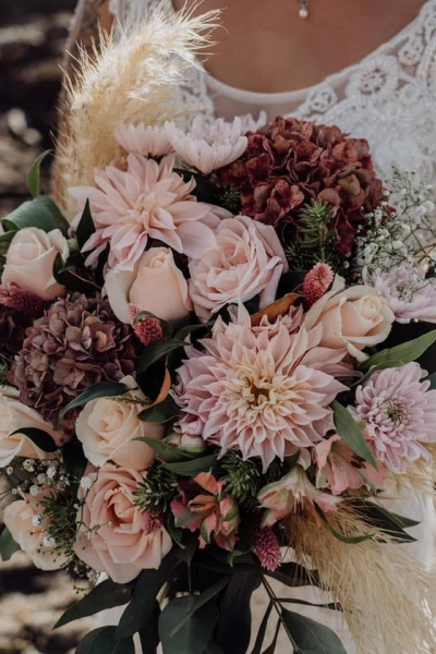 Image of Blooms and More shop front