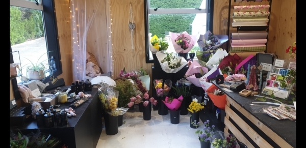 Image of Freedom Flowers shop front