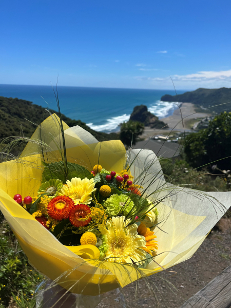 Image of Pippi's Posies Ltd T/A Flowers on the Hilltop shop front