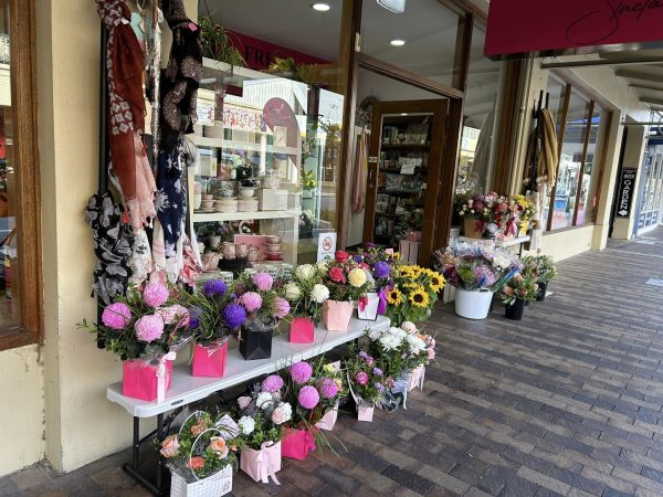 Sinclair Flowers Arts and Cafe, florist in Victor Harbour