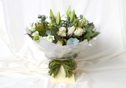 Image of The Broadway Florist shop front