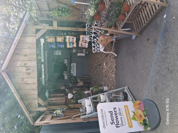 Image of The Flower Hut shop front