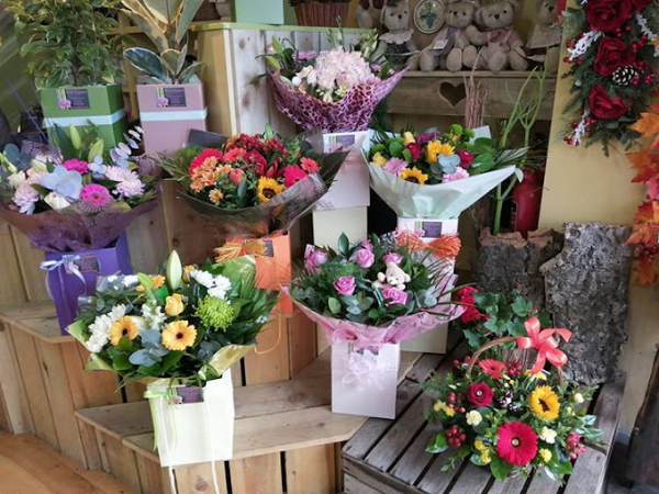 Image of Yana Flowers shop front