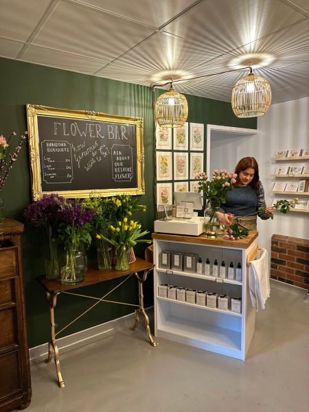 Image of Zoe Bidwell Bespoke Flowers shop front